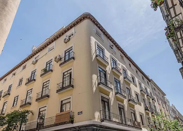 Modern Apartment In Chueca Inf3Iz4