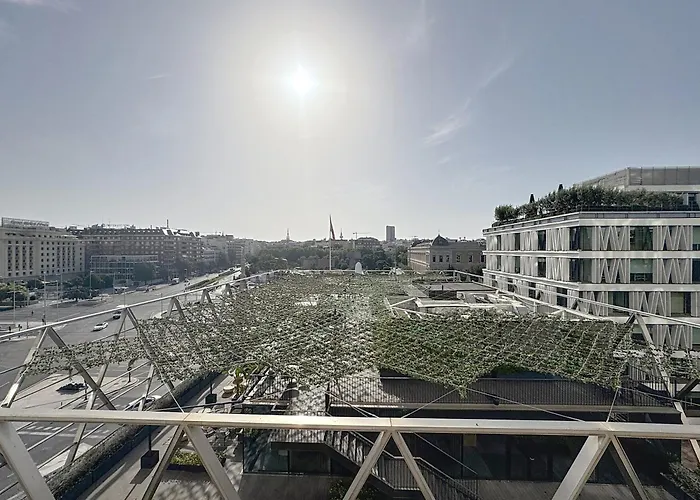 Urbantec Realty - Plaza de Colón